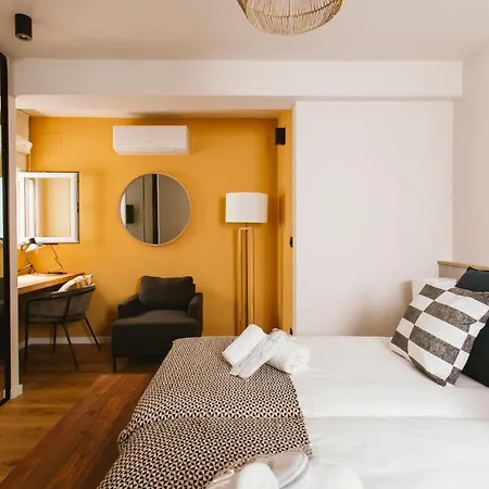 Modern And Luxury- 2bd 2bth- Socorro 塞维利亚